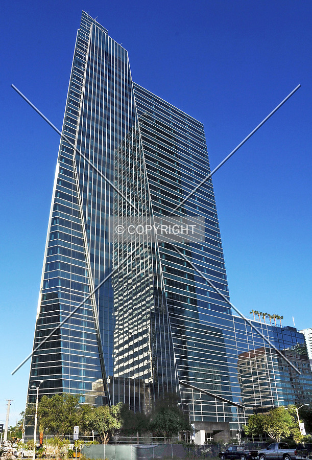 1450 Brickell by Jorge Molina