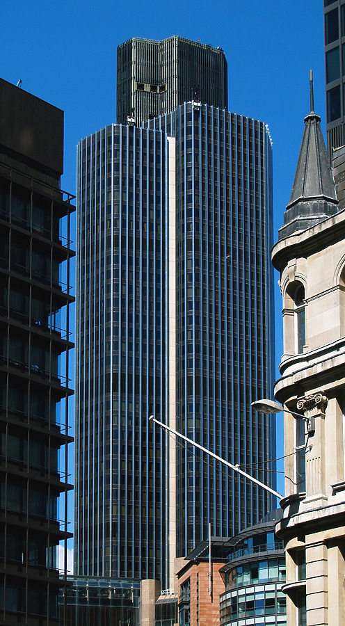 Tower 42 by Cesar Serrano