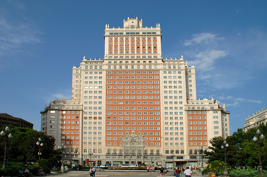Edificio España by John Bek