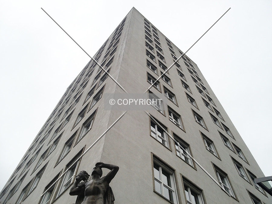 Ernst-Abbe-Hochhaus by Nephilim