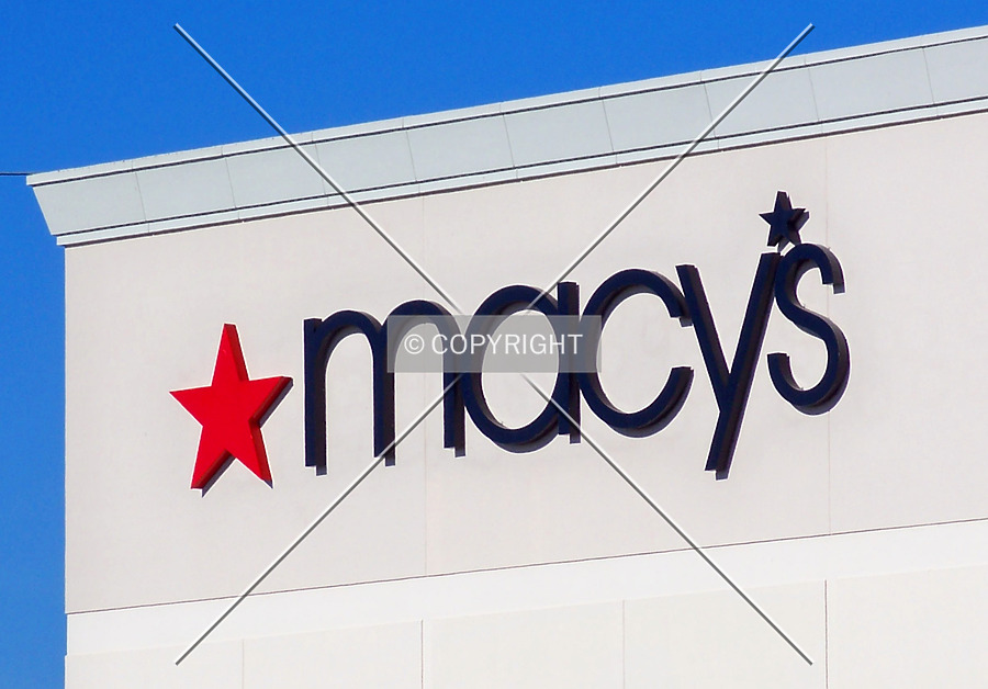 Chesterfield Mall by Ryan Hildebrand