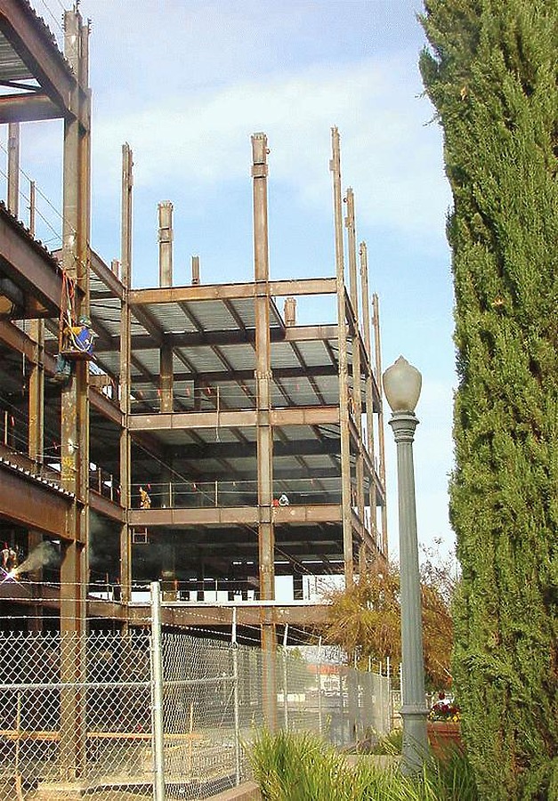 Fresno United States Courthouse by Jim Schwartz