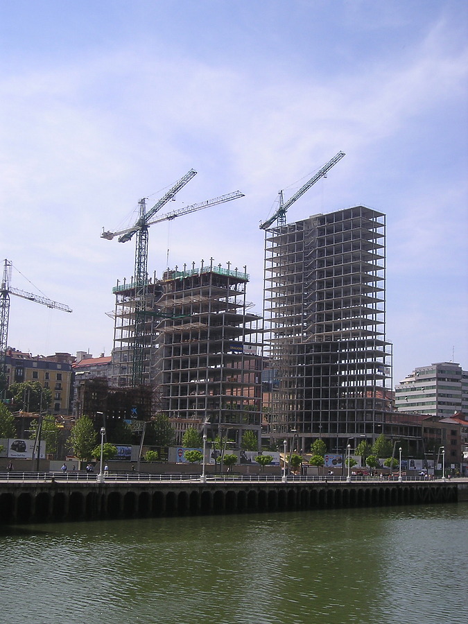 Isozaki Atea I by Mikel Allende