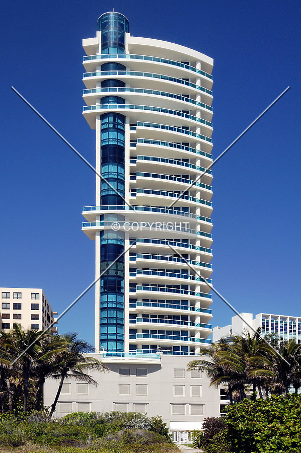 CapoBella Condominium by Jorge Molina