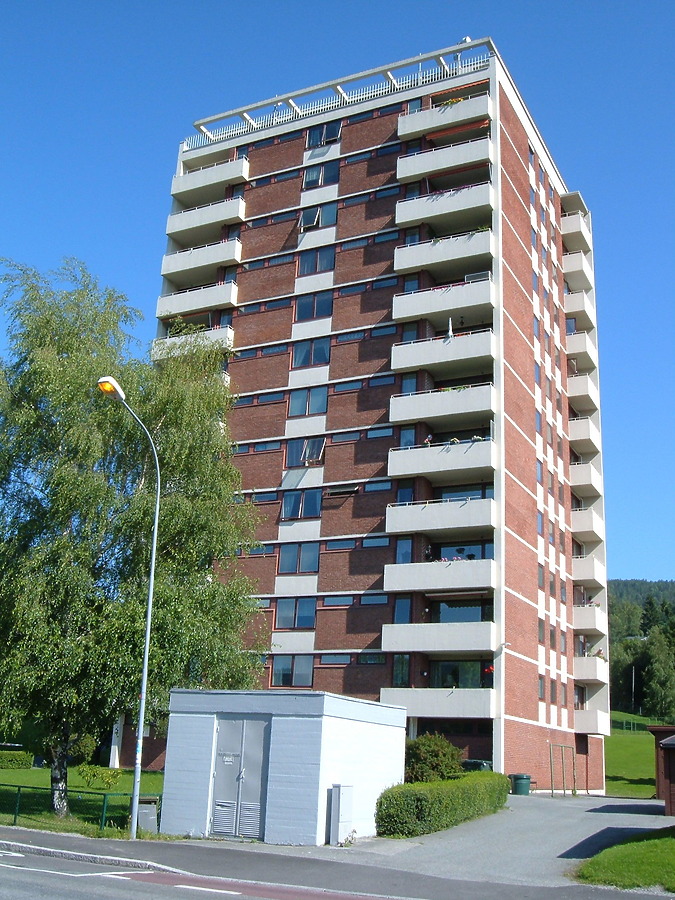 Betzy Kjelsbergsvei 228 by Kjetil Balog
