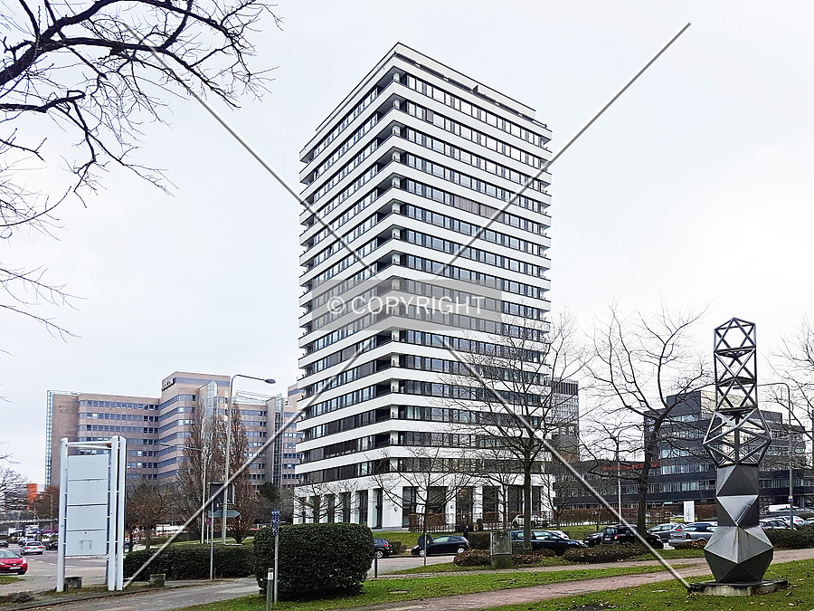 Lyoner Straße 19 by Nephilim