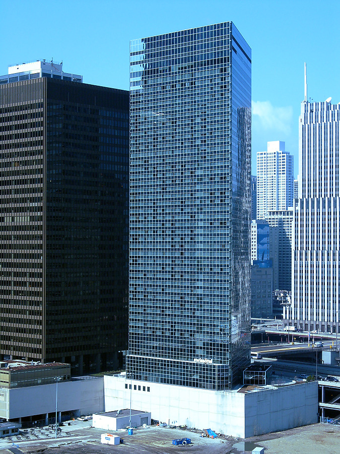 Swissôtel Chicago by Tom Finnegan