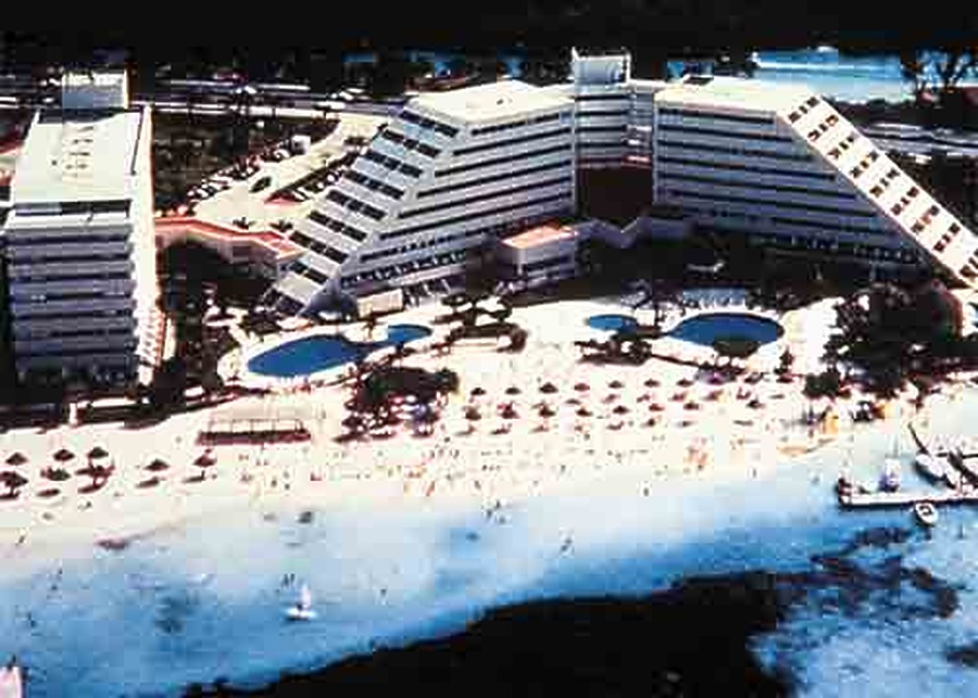 Hotel Calinda Beach & Spa by MexicoTravel