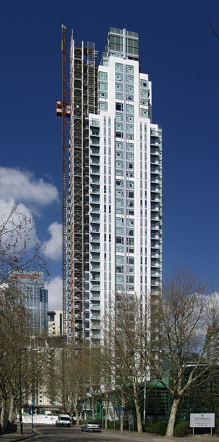 Pan Peninsula West Tower by Cesar Serrano