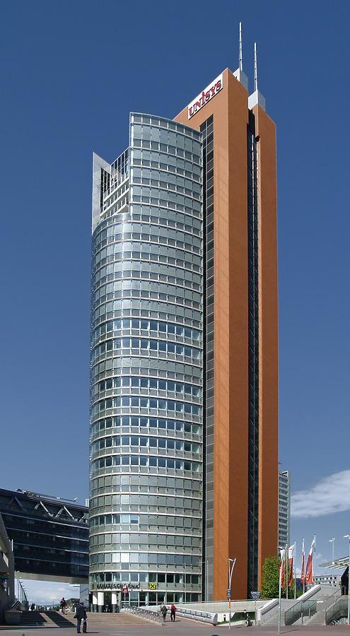 Andromeda Tower by Cesar Serrano