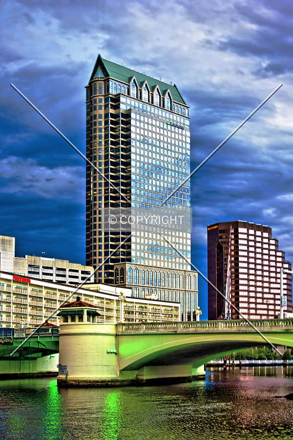 100 North Tampa by Jorge Molina