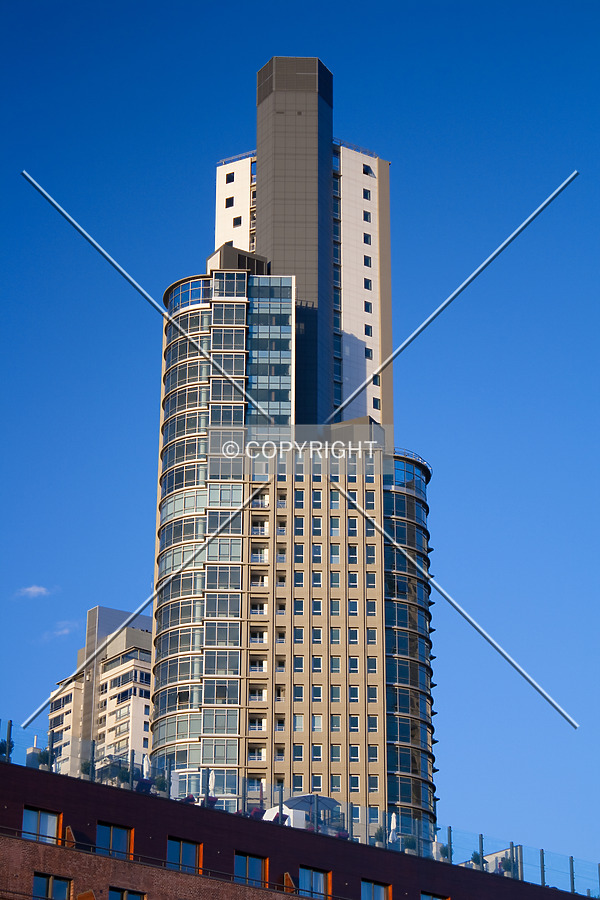 Mulieris torre Norte by Maximiliano Buono
