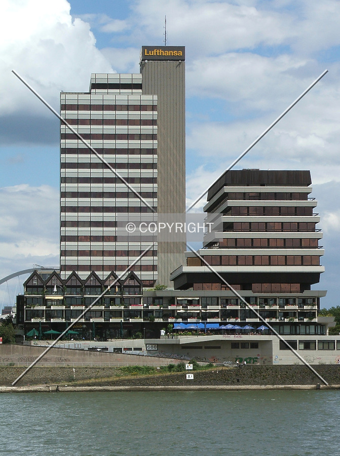 Lufthansa-Hochhaus by René Hogendijk