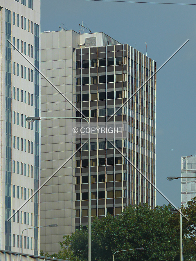 Theodor-Heuss-Allee 110 by Nephilim