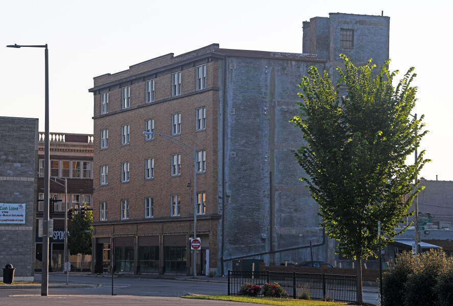 1200 Central Avenue