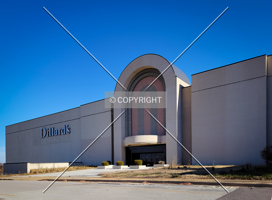 Chesterfield Mall by Ryan Hildebrand