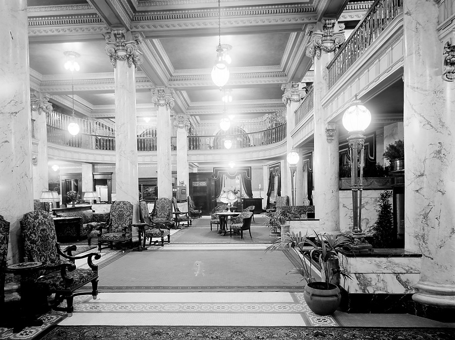 Hotel Utica by Library of Congress, Prints and Photographs Division, Detroit Publishing Company