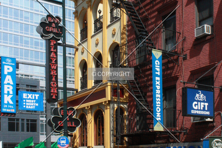 Playwright Celtic Pub