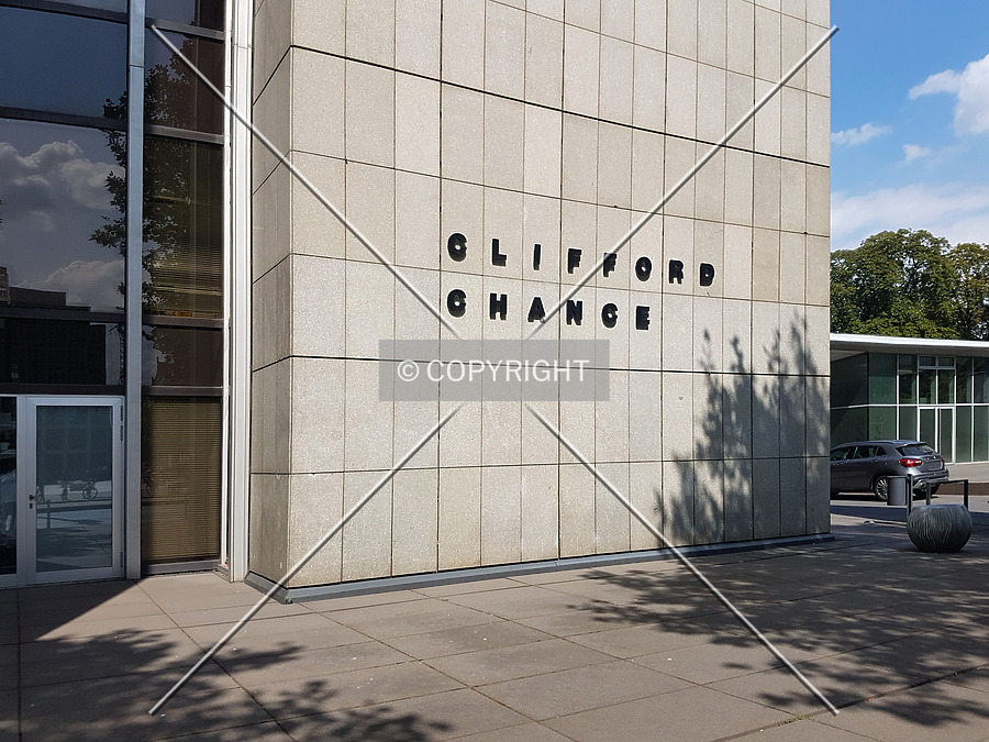 Frankfurter Büro Center by Nephilim