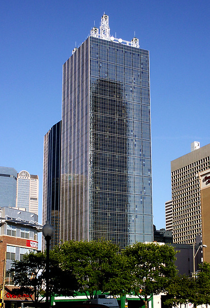 747-867-667