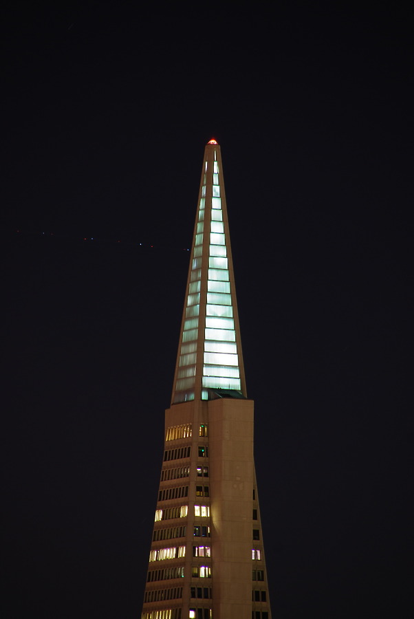 Transamerica Pyramid by Huopa