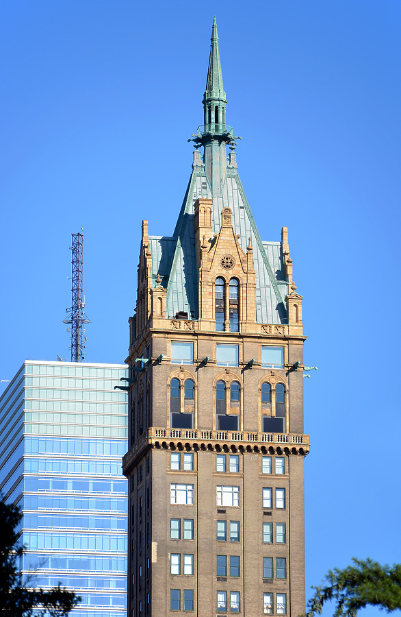 Hotel Sherry-Netherland by John W. Cahill