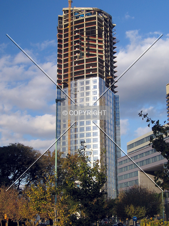 Torre Repsol YPF by Maximiliano Buono