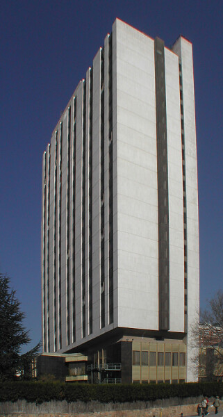 749-884-668