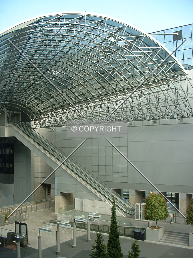 Hotel Granvia Kyoto by Andrew Stewart