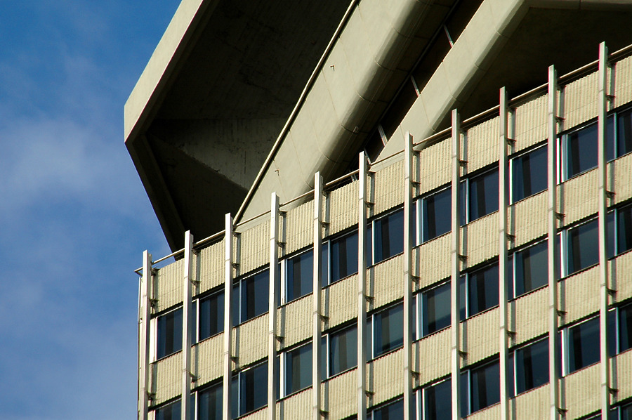 Edificio Colón by John Bek