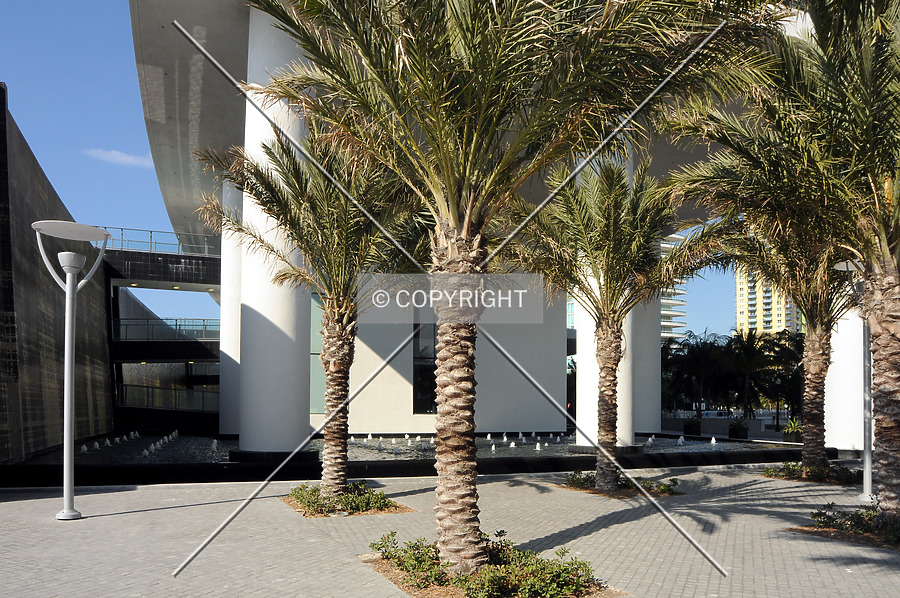 Apogee South Beach by Jorge Molina