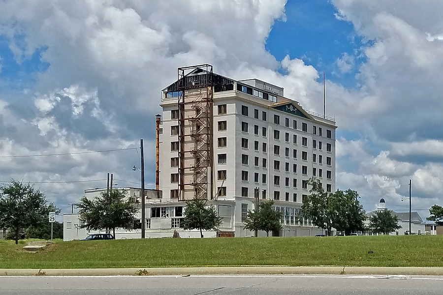 Markham Building by Ryan Hildebrand