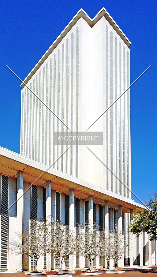 State Capitol Tower by Jorge Molina