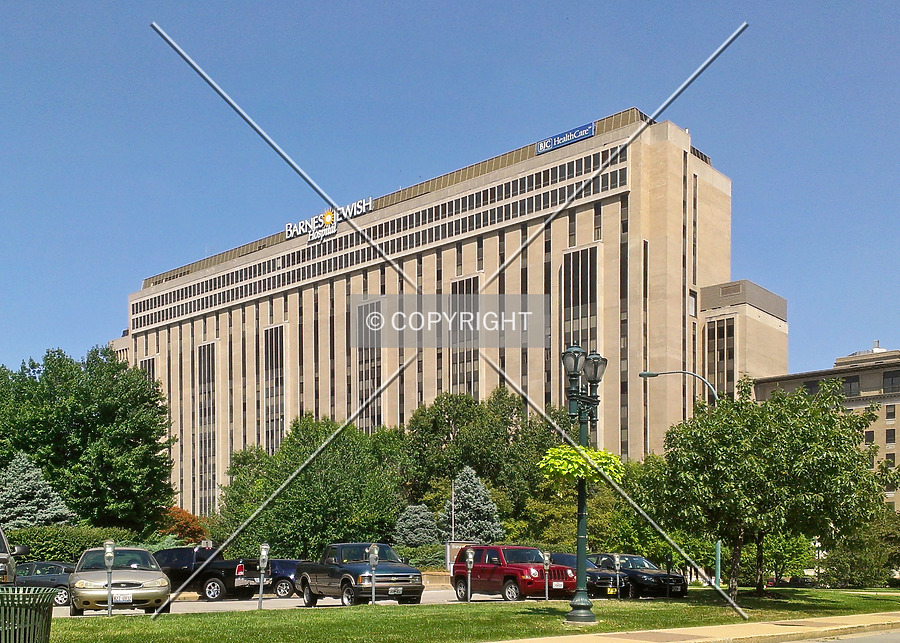 Barnes-Jewish Plaza Tower by Ryan Hildebrand