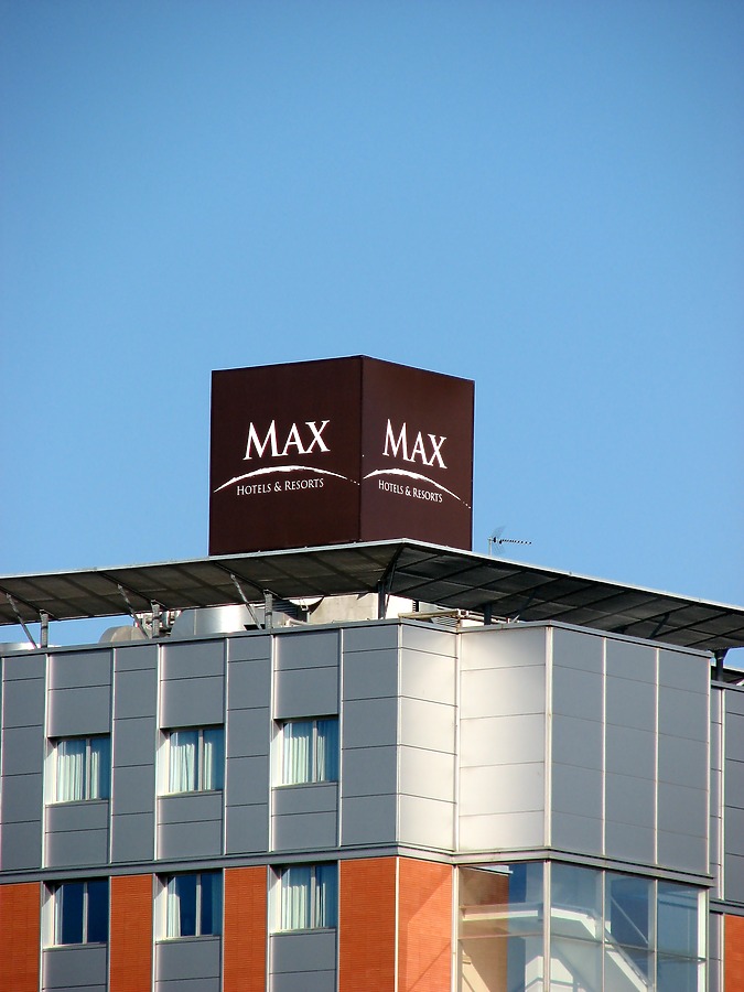 Max Hotels & Resorts by Edoardo Marchetti