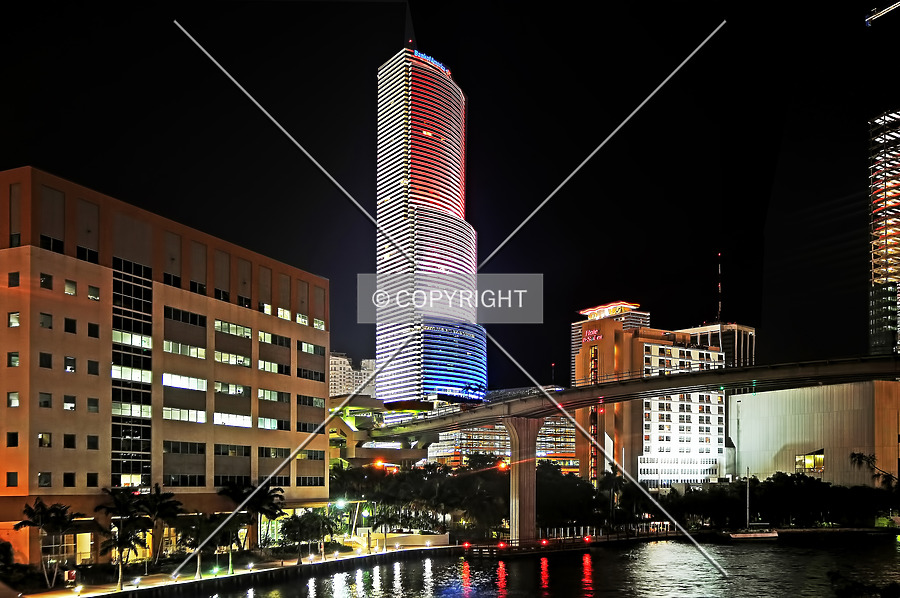 Miami Tower by Jorge Molina