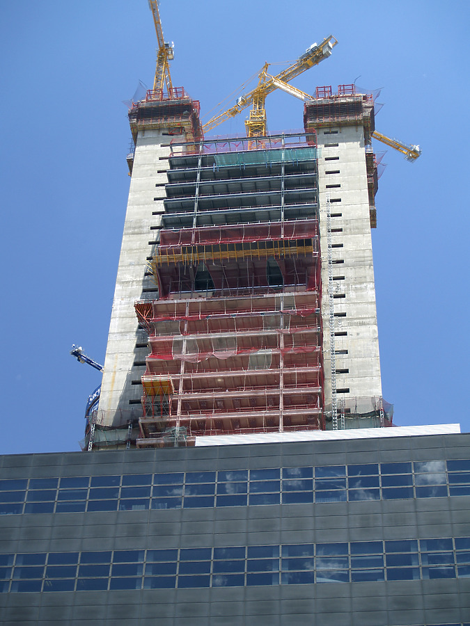 Torre Caja Madrid by Cesar Serrano