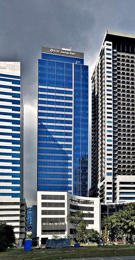RCBC Savings Bank Corporate Center by Ryan Hildebrand