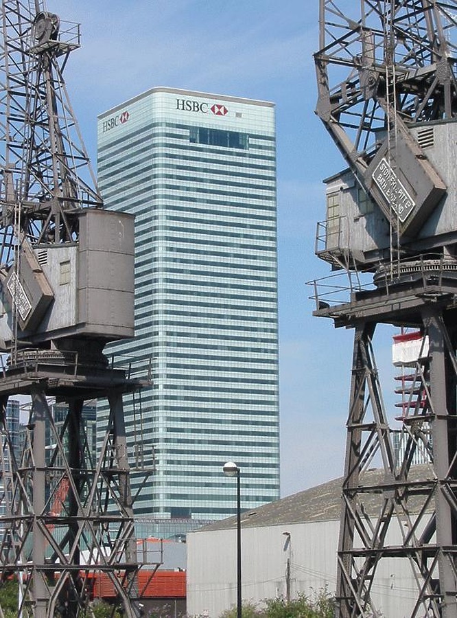 8 Canada Square by Jonathan Smith