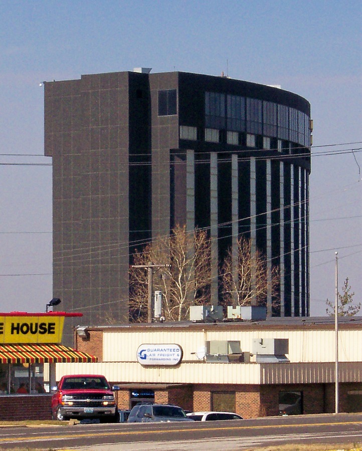 Renaissance Saint Louis Hotel Airport by Ryan Hildebrand