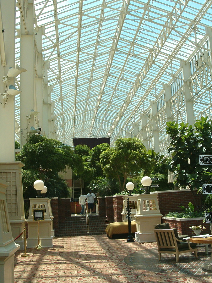 Sheraton Baton Rouge Convention Center Hotel by Rodney Gunn