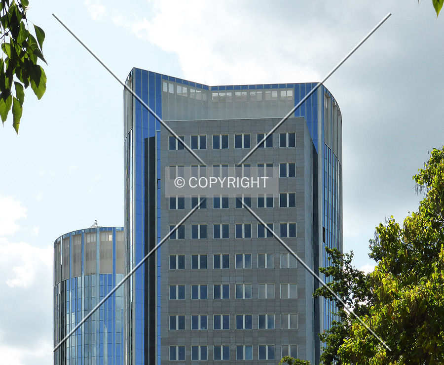 Haus der Wirtschaft - Turm 1 by Nephilim