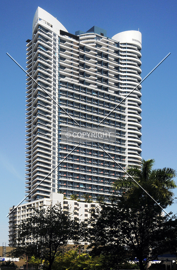 Infinity at Brickell by Jorge Molina