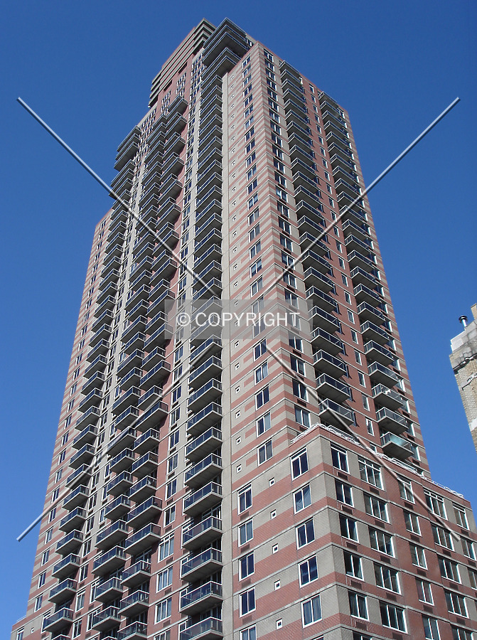 Riverbank West Apartments by Royce Douglas