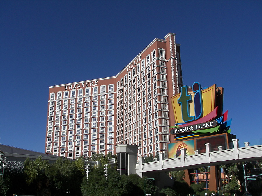 Treasure Island Hotel & Casino by Rodney Gunn