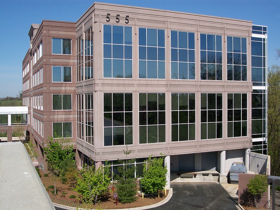 555 Maryville Centre by Ryan Hildebrand