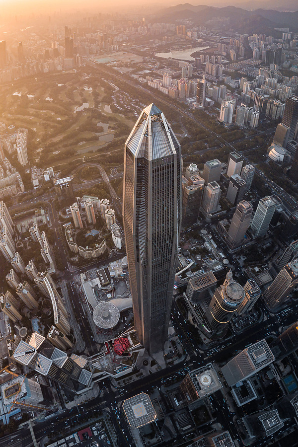 Ping An Finance Center by kachun_6957 @ 500px