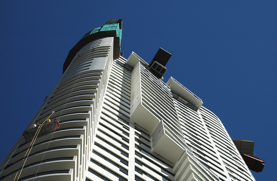 Meriton Tower by John Bek