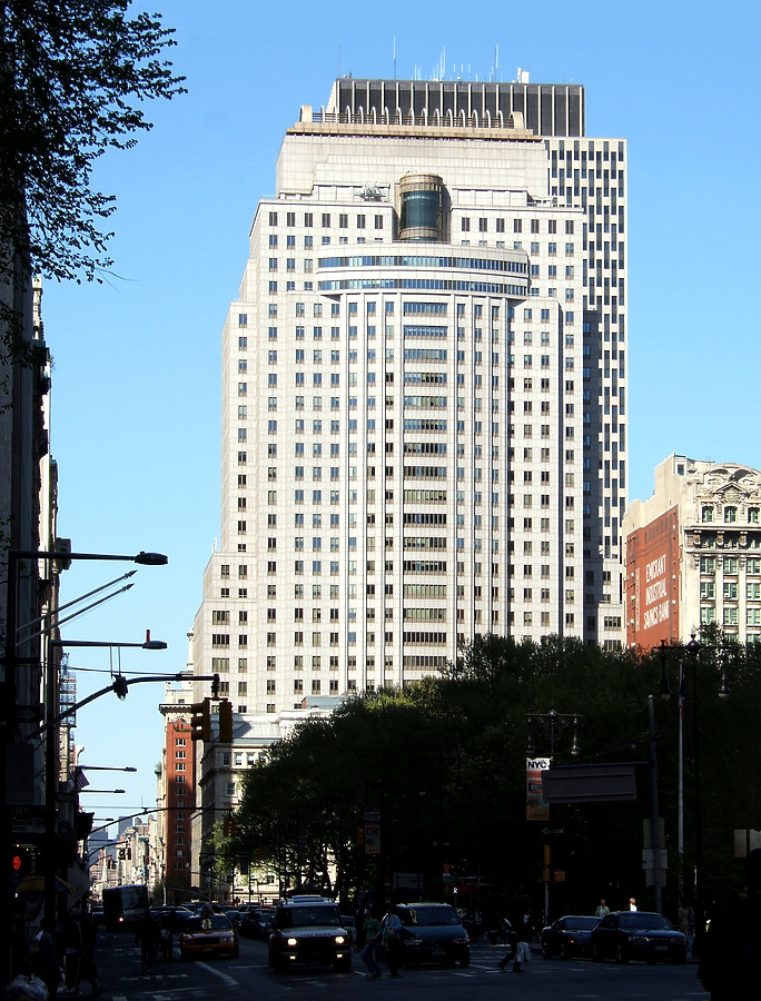 Ted Weiss Federal Building by John Cahill