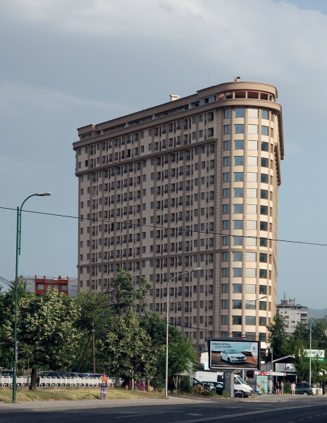 Adora Flatiron